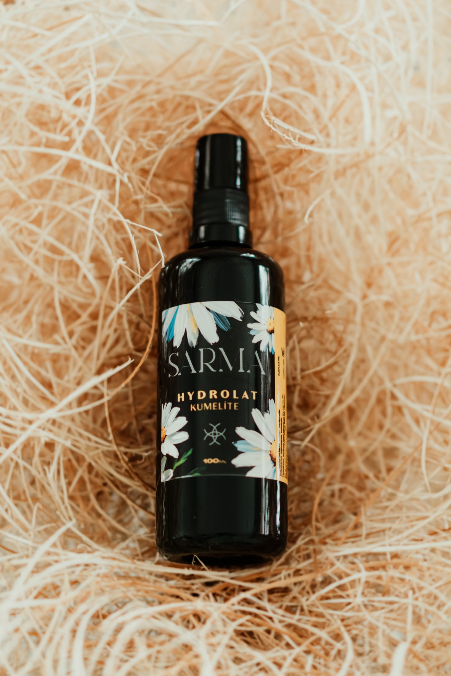 Kumelītes hidrolāts – atsvaidzinošs sejas ūdens 100ml