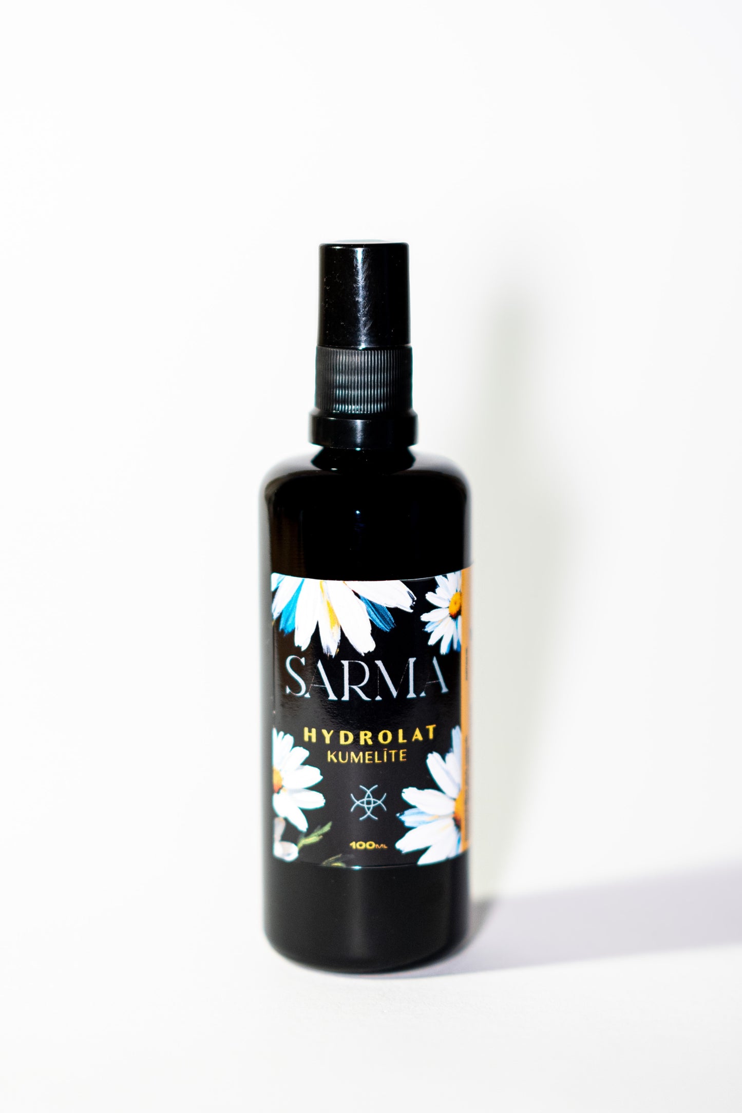 Kumelītes hidrolāts – atsvaidzinošs sejas ūdens 100ml